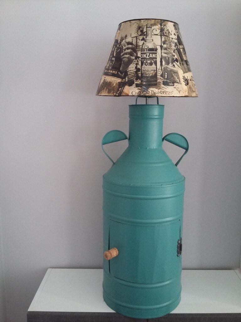 upcycling, idea, lamp, decoupage, ancient oil container, design, upcycling, upcycling, upcycling, upcycling, upcycling